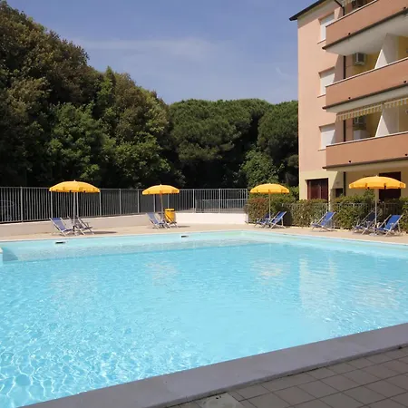 Lovely 3 Flat In Rosolina With Shared Pool Розолина-Маре